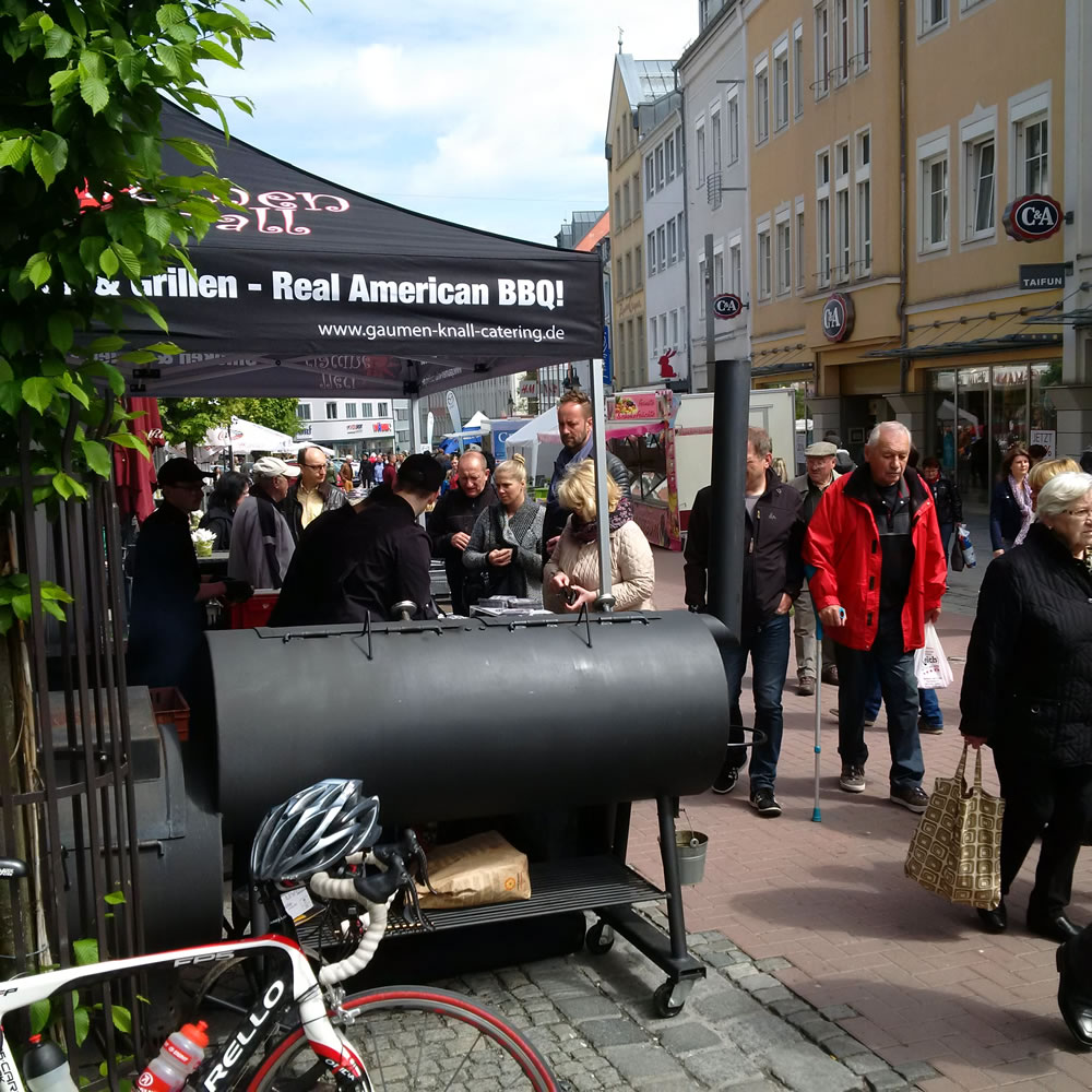 Gaumenknall – Streetfood Zelt